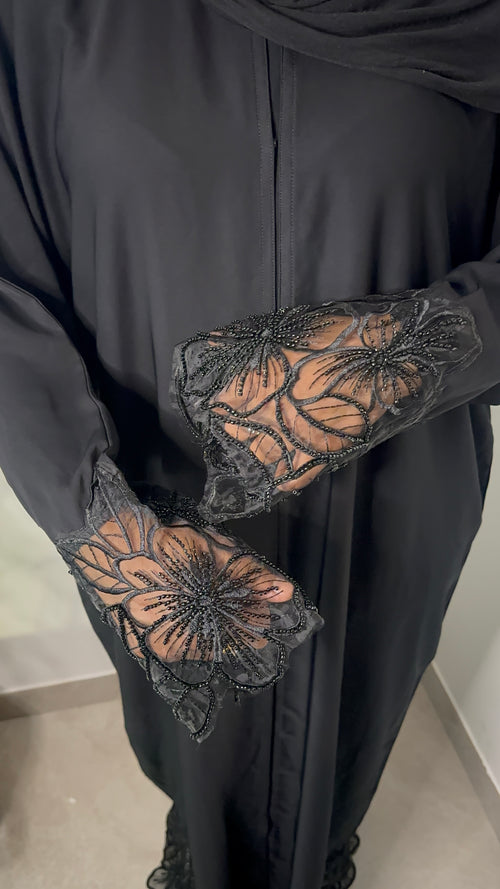 Abaya Ines